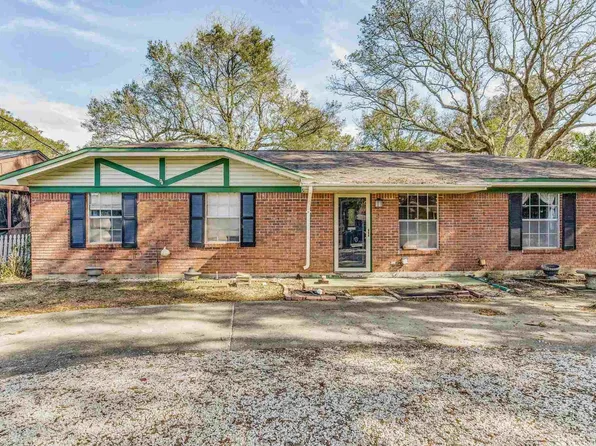 5684 Vestavia Ln, Pensacola, FL 32526