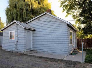 1108 E Edison Ave #B, Sunnyside, WA