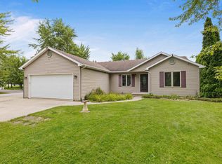 11935 N Pebble Ln, Zanesville, IN 46799
