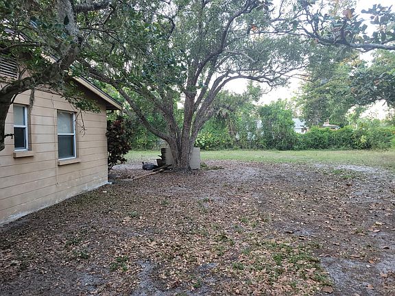 5th image of 1137 52nd St