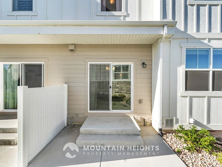 607 E Sawback Ln — Photo 34