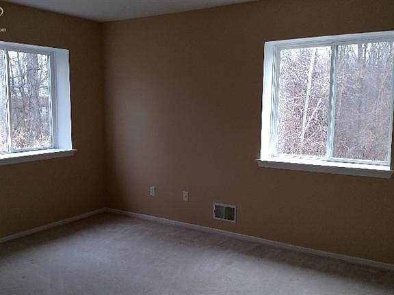2nd image of 9556 Parkwood Dr