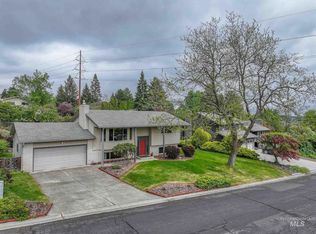 838 Indian Hills Dr, Moscow, ID 83843