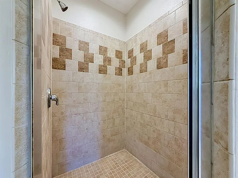 648 Norfolk St — Photo 37