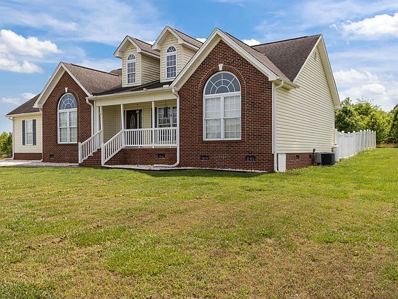 2nd image of 132 Whispering Hills Ln