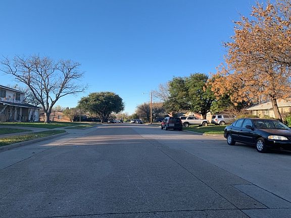 4th image of 305 S Yale Dr