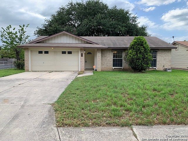 1st image of 601 Marilyn Dr