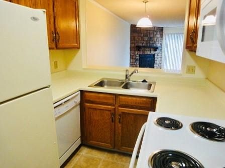 2nd image of 2292 S Jasper Way APT B