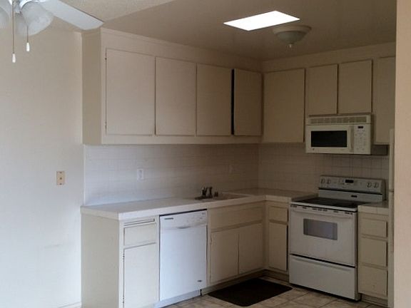 4th image of 1114 12th St APT 307