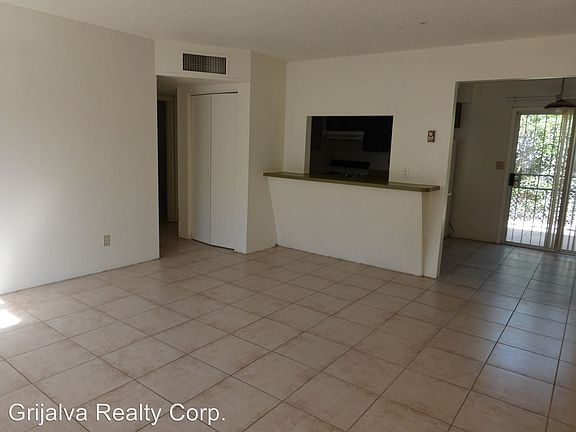 3rd image of 3147 E Terra Alta Blvd