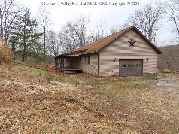1935 W Union Rd, Clendenin, WV 25045