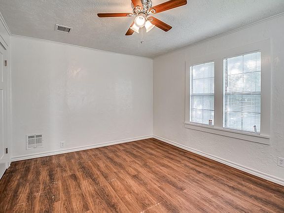 4th bedroom or 2nd living