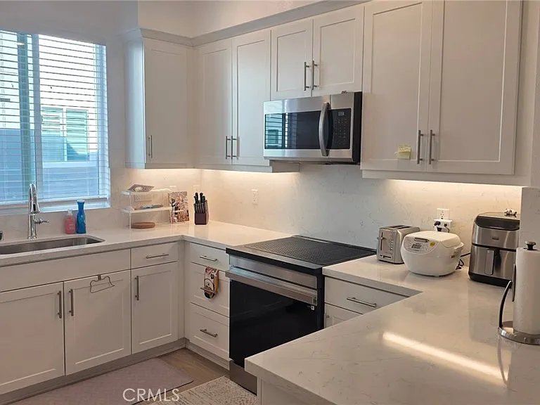 10002 Central Ave — Photo 2