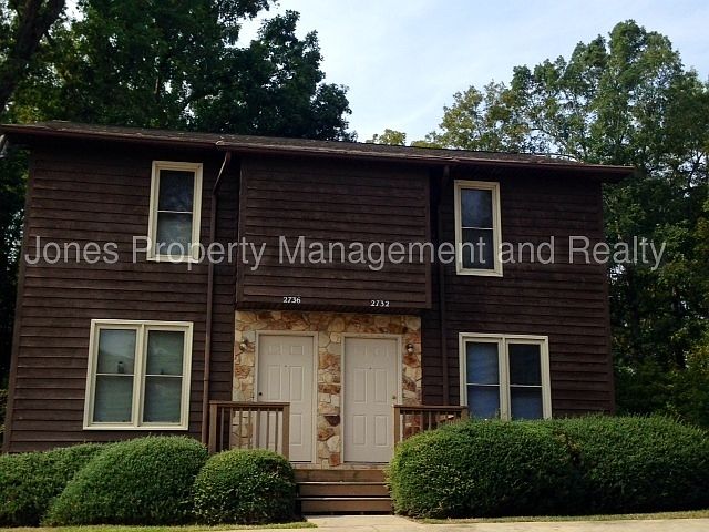 1st image of 2652 White Oak Ln