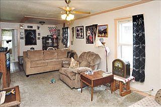 3rd image of 20 Bradford St