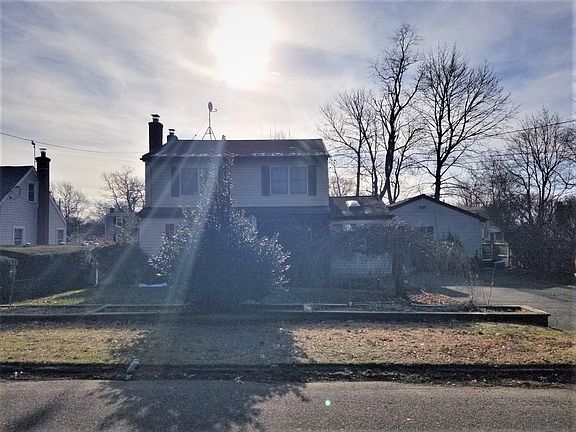 3rd image of 205 Lynn Ave