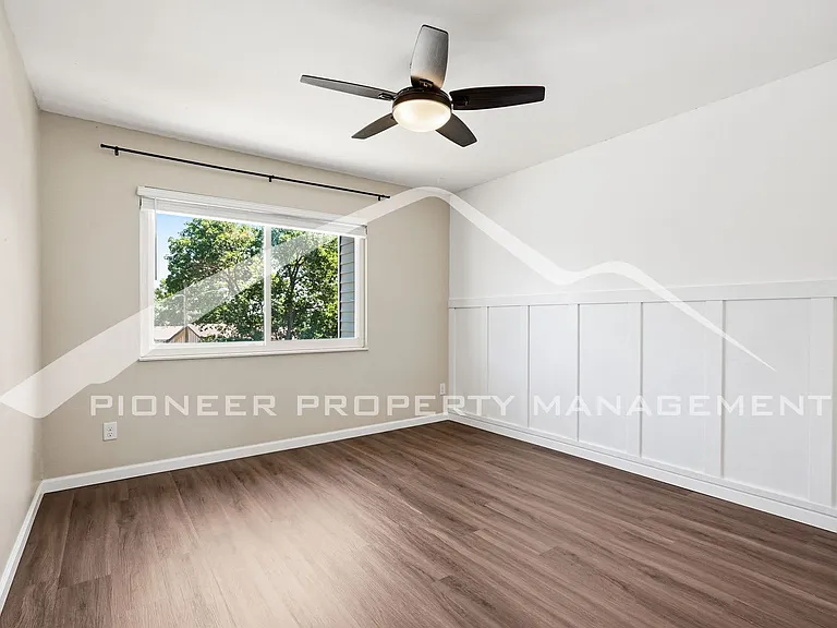 655 S Xenon Ct — Photo 20