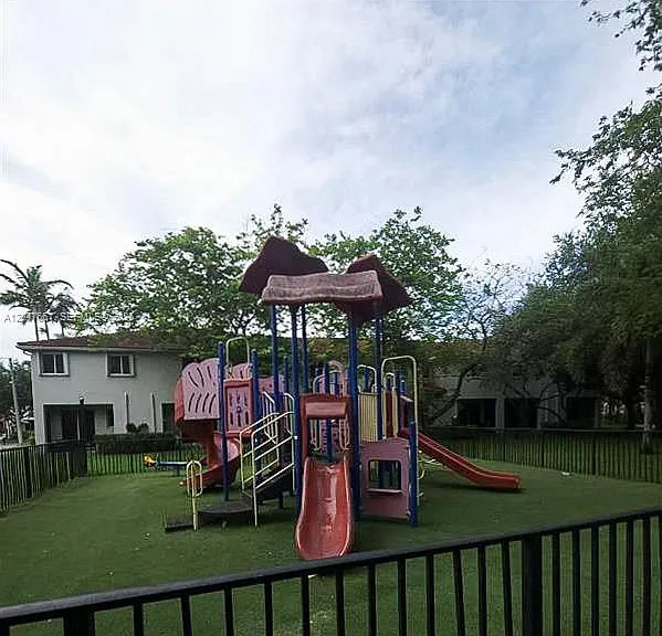21003 NW 14th Pl #144 — Photo 24