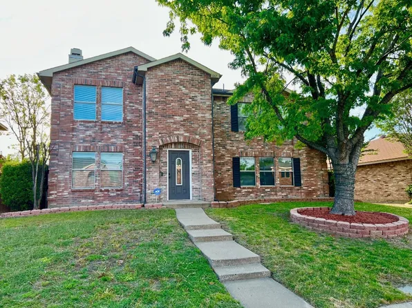 1261 Longleaf Dr, Cedar Hill, TX 75104