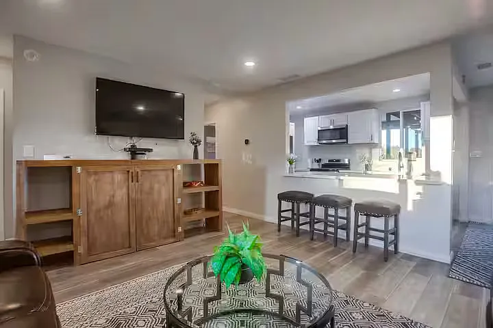 5 bed, 1790 sqft, $1,250 — Photo 4
