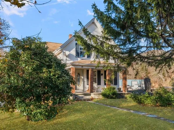 81 Old Hopkinton Rd, Westerly, RI 02891