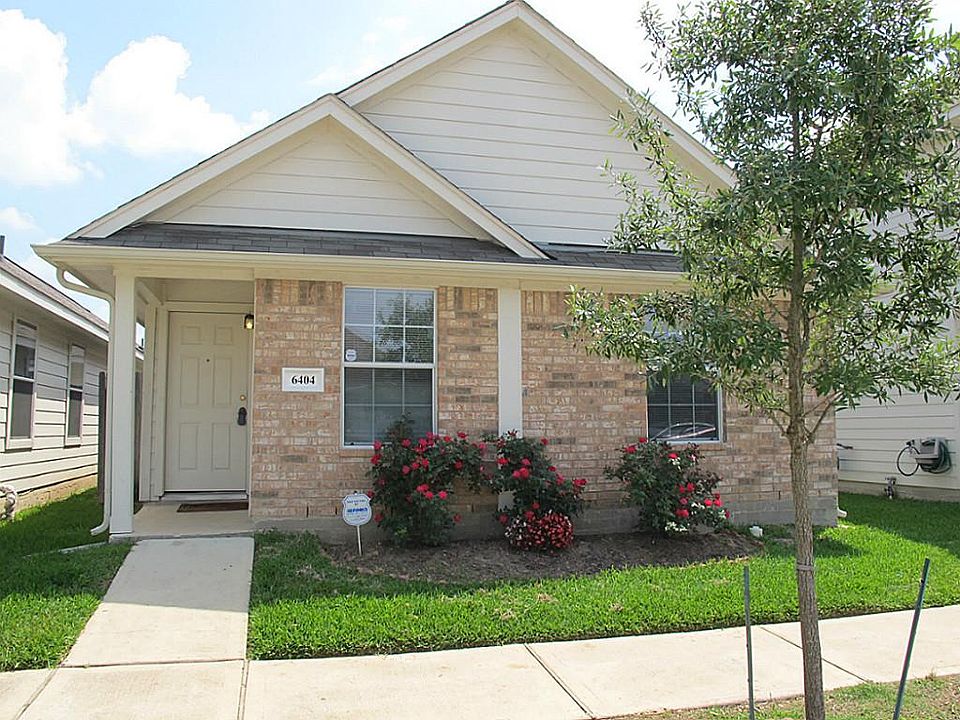Beautiful roses welcome you at your new home. Owning your own home is so much better than renting an