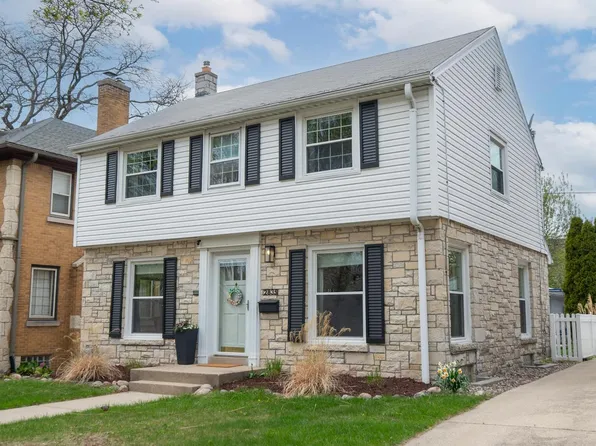 2835 North Hartung AVENUE, Milwaukee, WI 53210