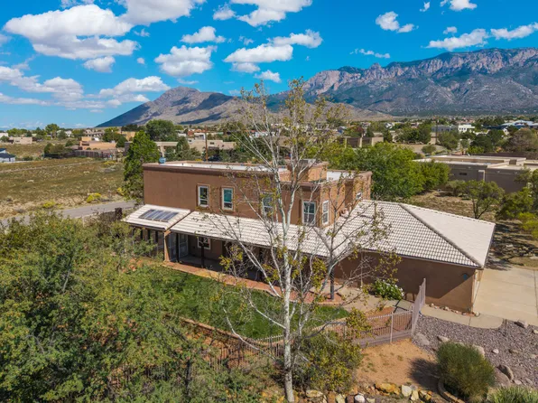 9231 Oakland Ave NE, Albuquerque, NM 87122