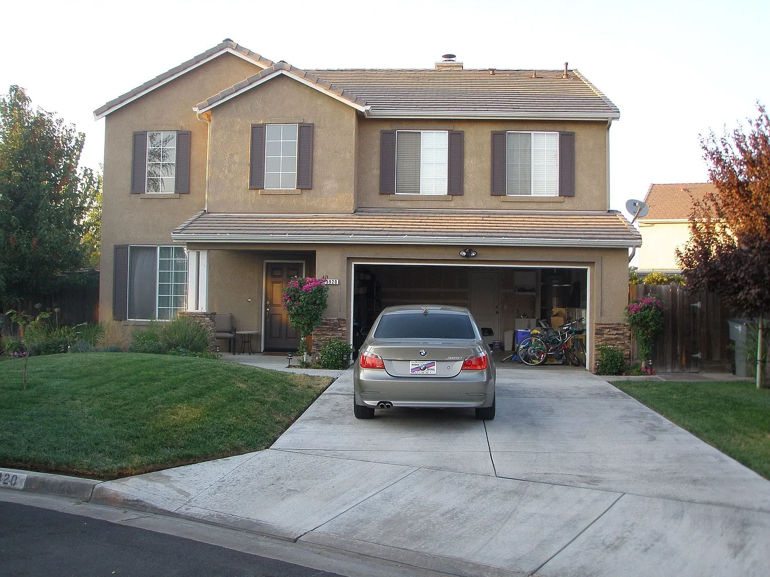 5920 W Bedford Ave photo 1