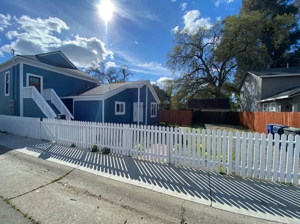 3987 8th Ave #B, Sacramento, CA 95817