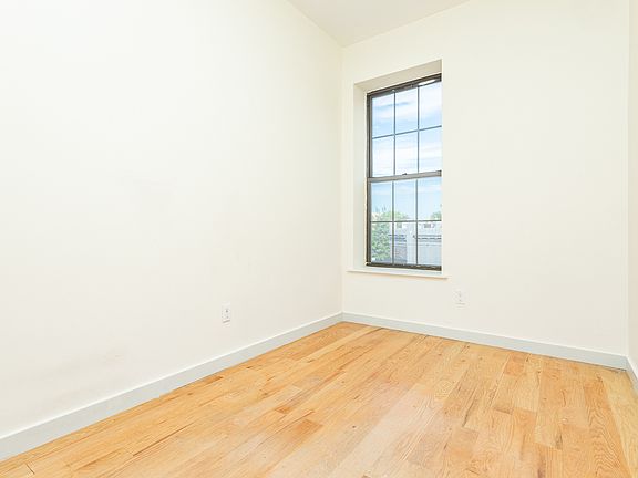 5th image of 1426 Bedford Ave Floor 2