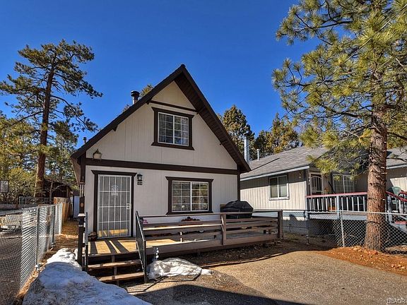 2nd image of 594 Leonard Ln