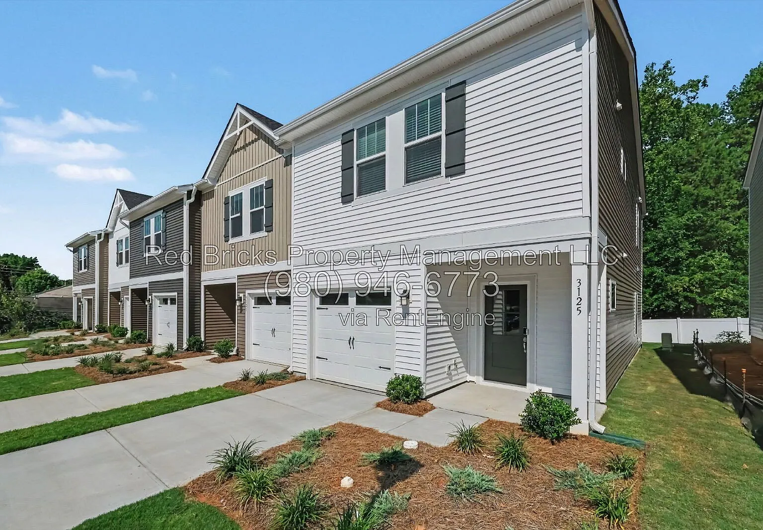 3 bed, 2.5 bath, 1556 sqft, $1,895 — Photo 3