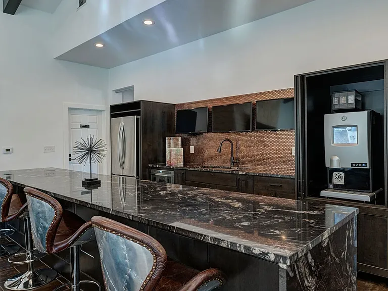 The Flats at Westover Hills — Photo 14