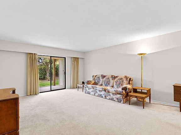 4th image of 32718 Garibaldi Dr #2
