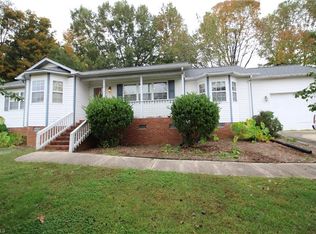 5 Brook Valley Cir, Greensboro, NC 27406