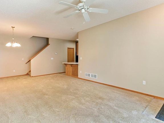 4th image of 2042 Parkway Ave #3807