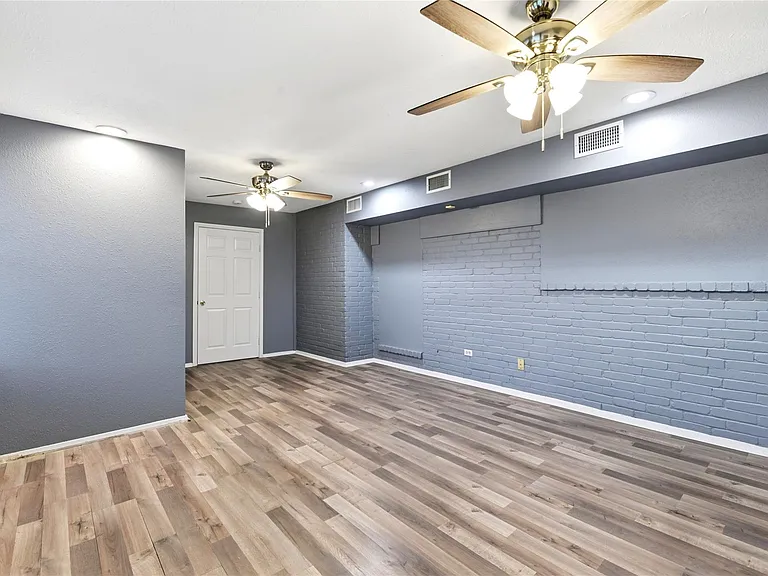 6009 Leafwood Cir — Photo 24