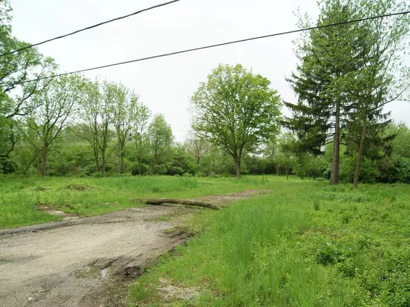 4712 Elm St, Lisle, IL 60532