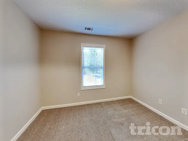 225 Mels Way — Photo 11