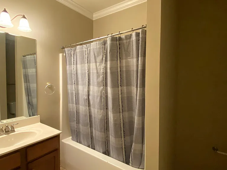 1071 Bedford Trl — Photo 11