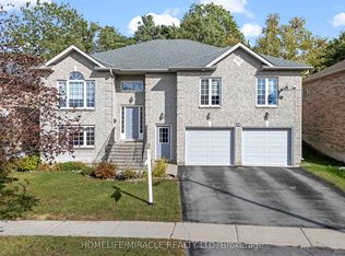 30 Dove Cres, Barrie, ON L4N 7Z3