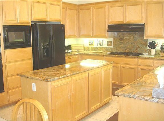 4th image of 18305 San Antonio Dr