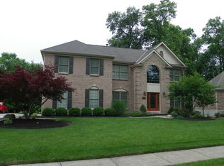 9461 Old Forest Ln, Loveland, OH 45140
