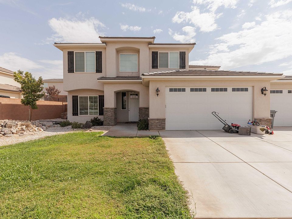 1st image of 3332 E Livia Dr