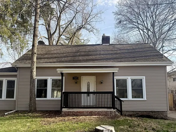 1909 W Holmes Rd, Lansing, MI 48910