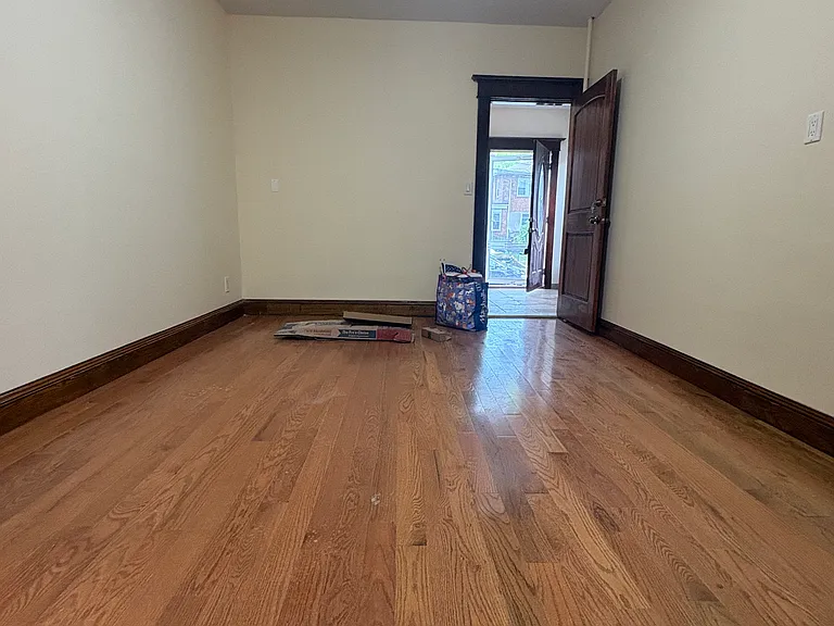 217 Bancroft Ave #1 — Photo 2