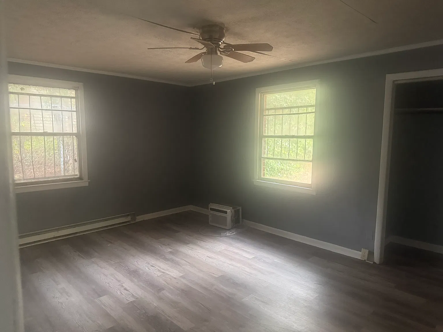 3 bed, 1080 sqft, $900 — Photo 3
