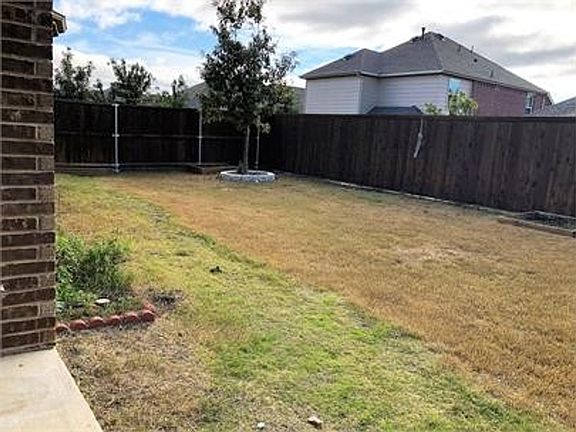 3rd image of 2320 Leeward Pl