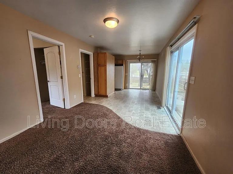 3829 W St — Photo 6